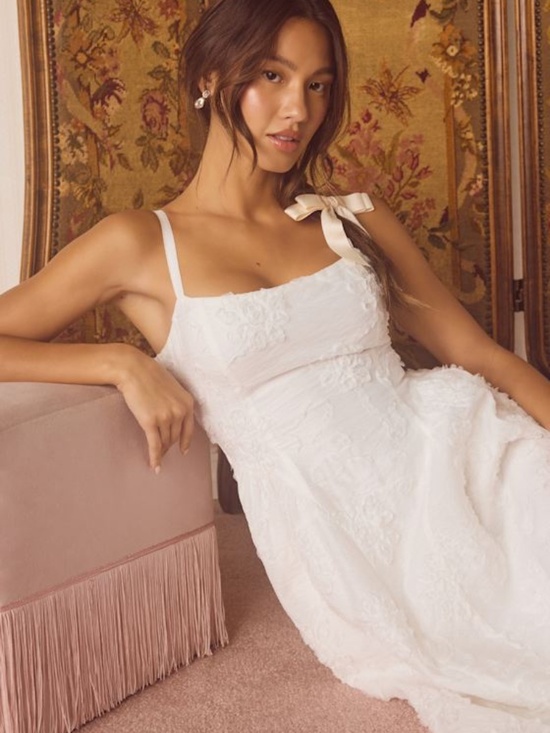 Lulus Dresses & Skirts - Lulus Teodora White Floral Applique Lace-up Midi Dress - Size M
